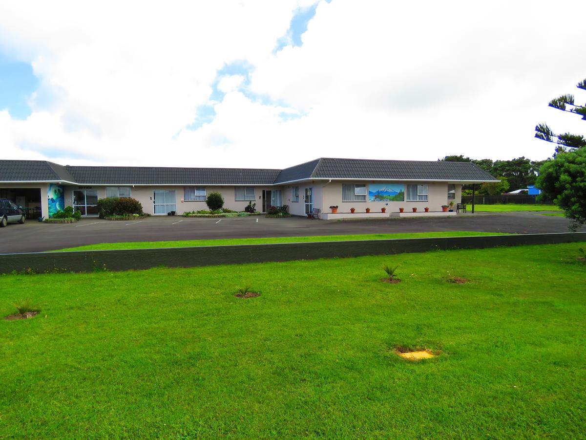 Opunake Motel And Backpackers Lodge 외부 사진