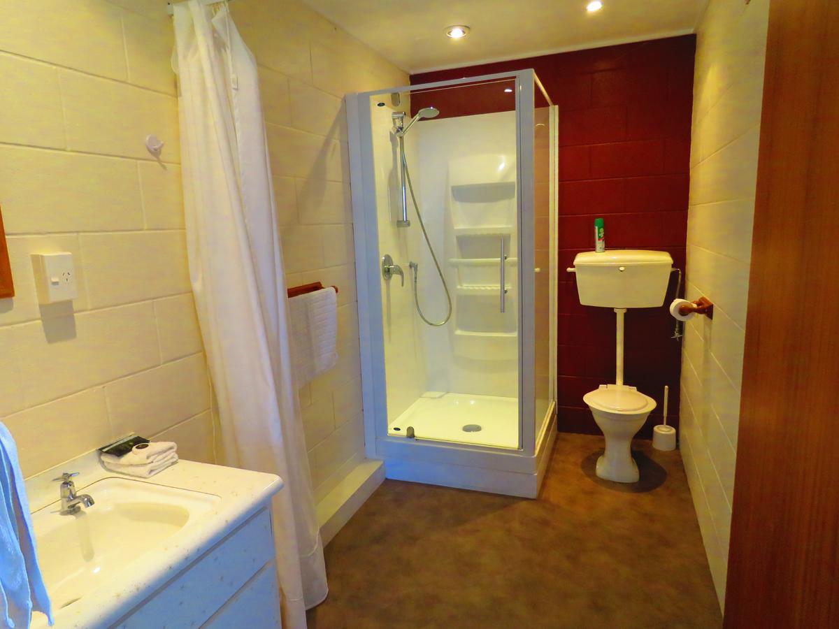 Opunake Motel And Backpackers Lodge 외부 사진